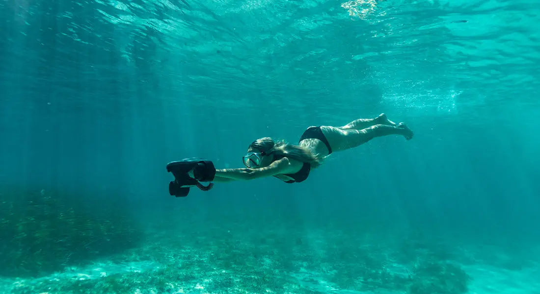 Jobe Infinity Seascooter with Bag and Snorkel Set Jobe